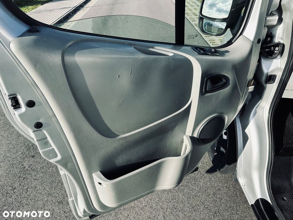 Opel Vivaro - 20