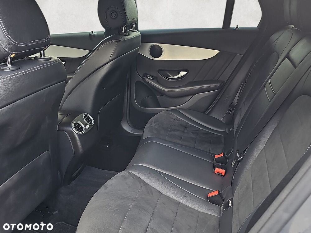 Mercedes-Benz GLC 250 4-Matic - 29