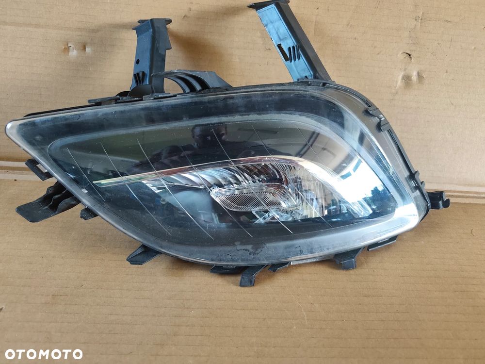 OPEL ASTRA iv j lampa przeciwmgielna w zderzak przód kierunkowskaz 13264642 prawy przód - 2