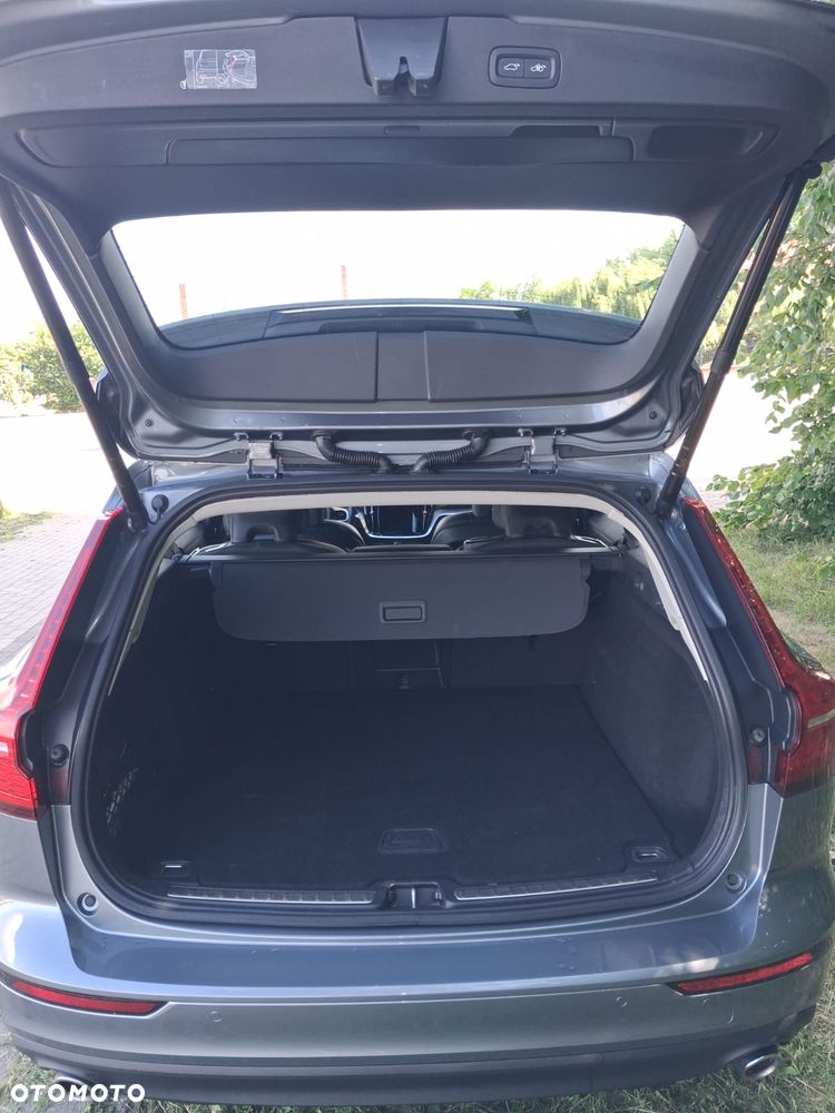 Volvo V60 B3 B Essential - 12