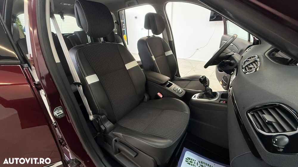 Renault Grand Scenic - 9
