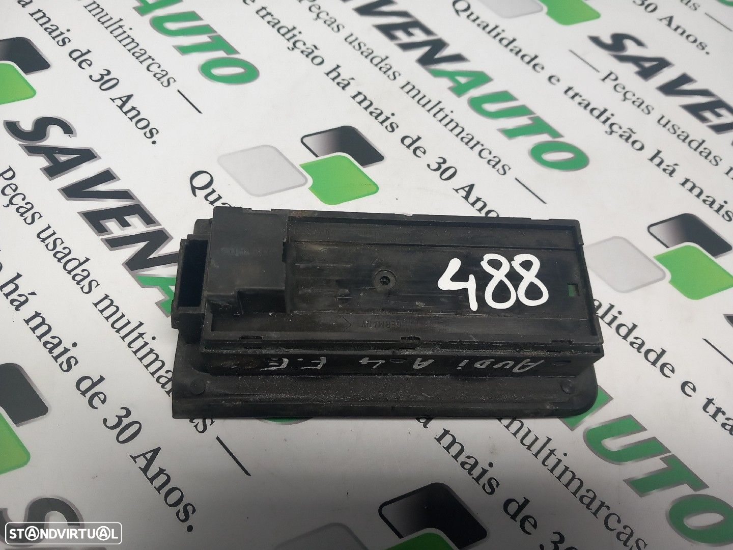 Botão / Botões / Comutador Vidro Esq Audi A3 (8L1) - 2