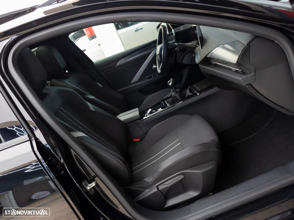 Opel Astra Sports Tourer 1.2 T GS - 14