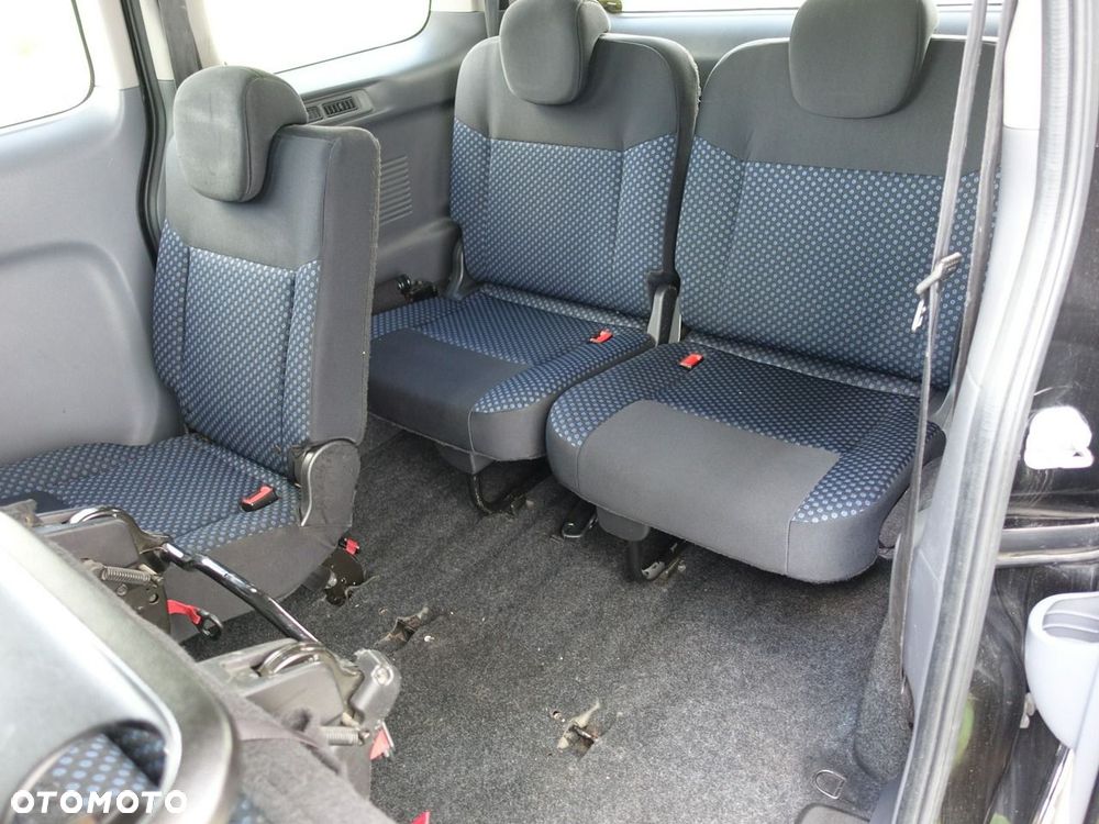 Nissan NV200 Evalia 1.6 Premium - 16