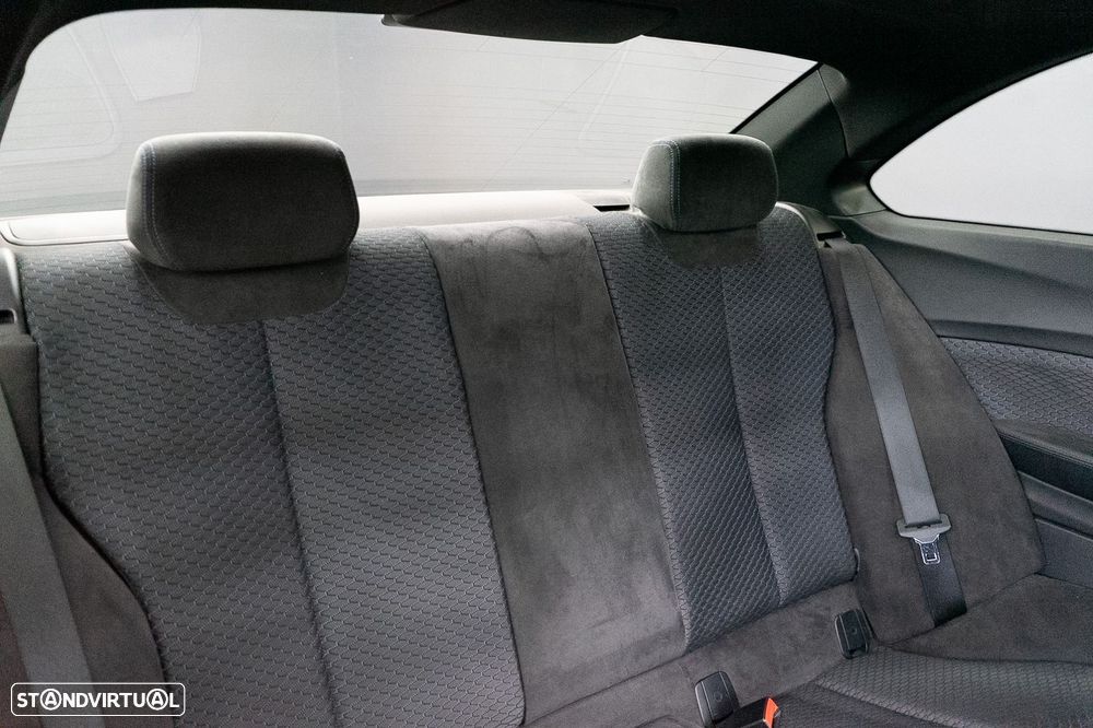 BMW 218 d Coupe Pack M Auto - 14