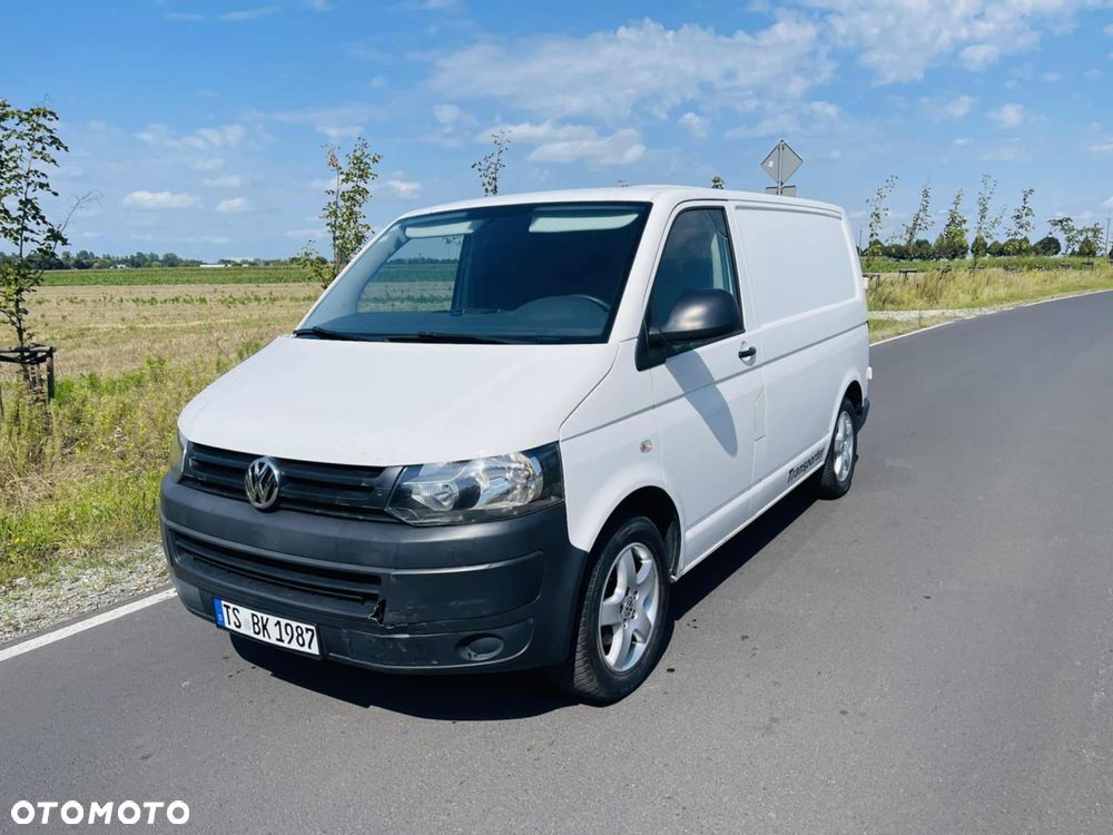 Volkswagen Transporter - 2
