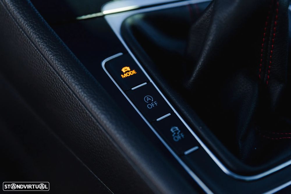 VW Golf GTI Performance BlueMotion - 18