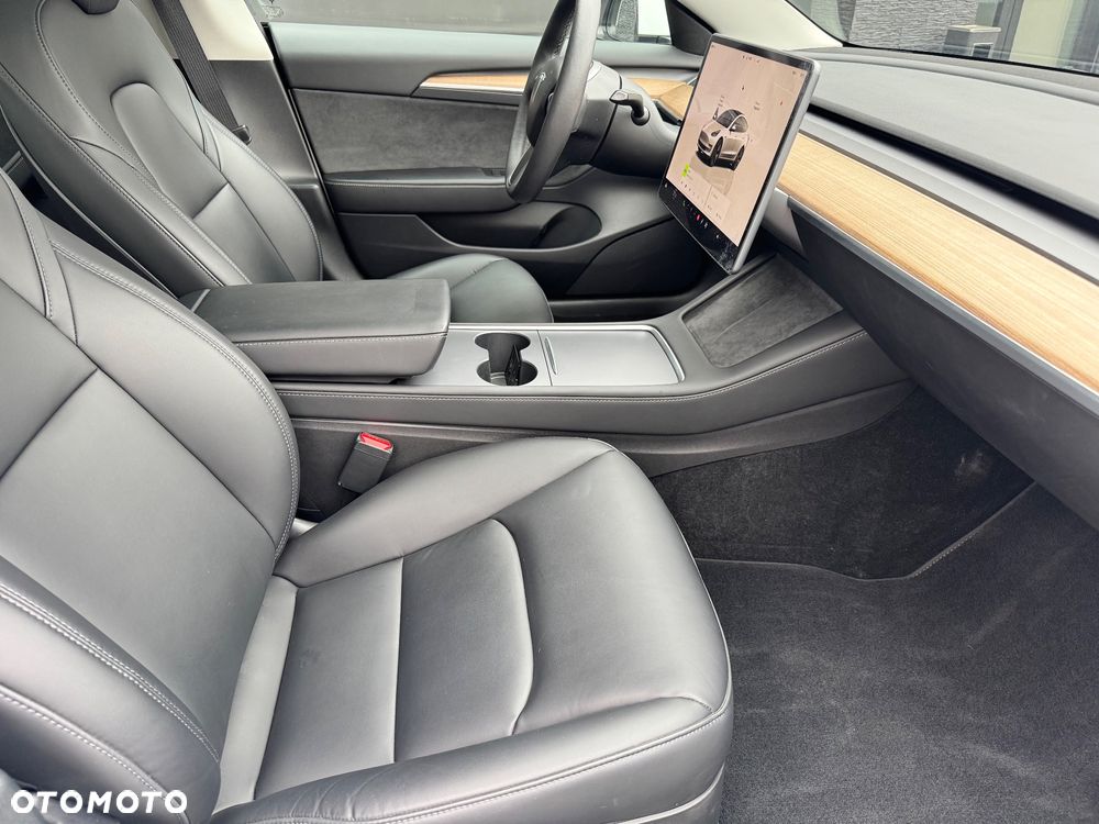 Tesla Model 3 Langstreckenbatterie Allradantrieb Dual Motor - 18