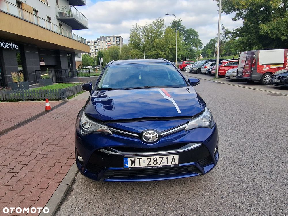 Toyota Avensis 2.0 D-4D Premium - 4