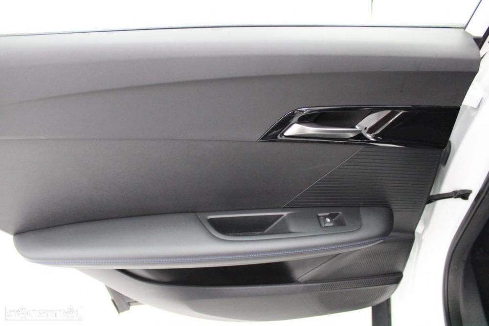 MG MG4 51 kWh Standard - 12