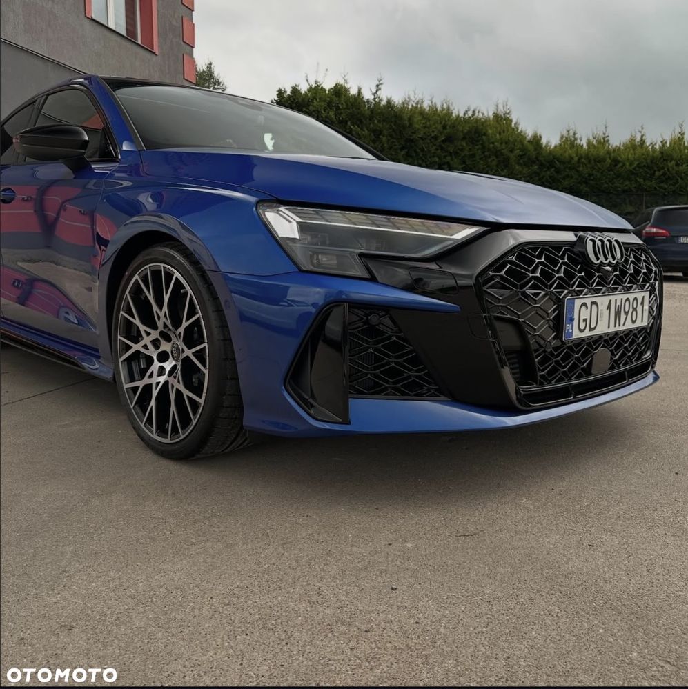 Audi RS3 Limousine - 5