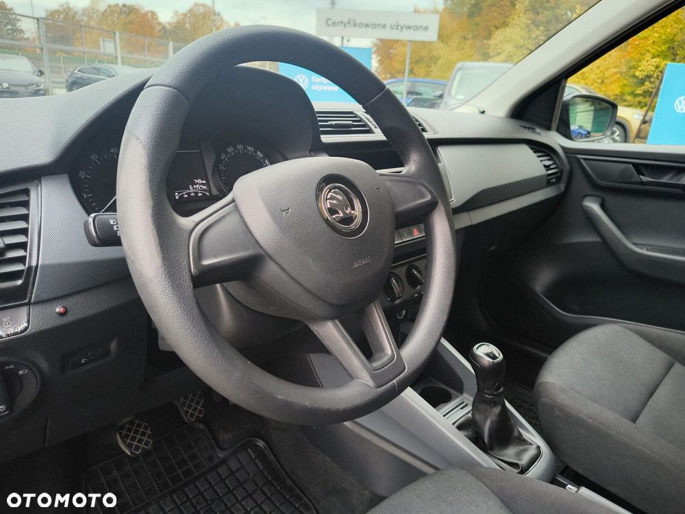 Skoda Fabia - 10