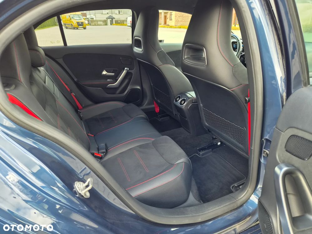 Mercedes-Benz Klasa A 35 AMG 4-Matic Edition 1 7G-DCT - 15