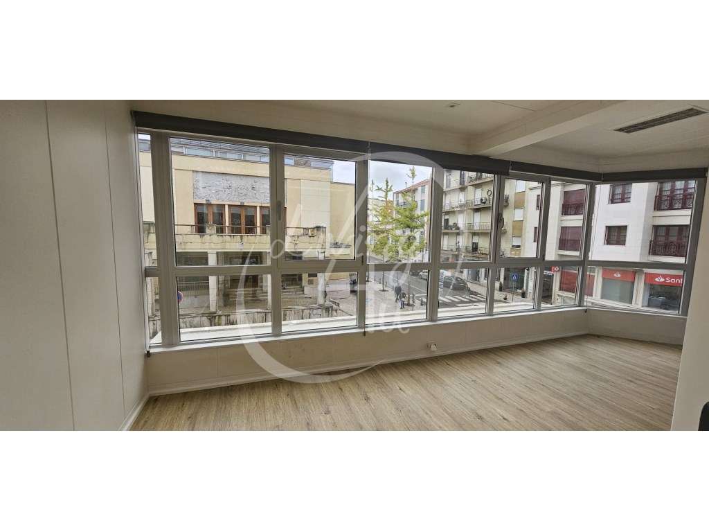 Escritório para arrendar em Alcobaça - Grande imagem: 2/7