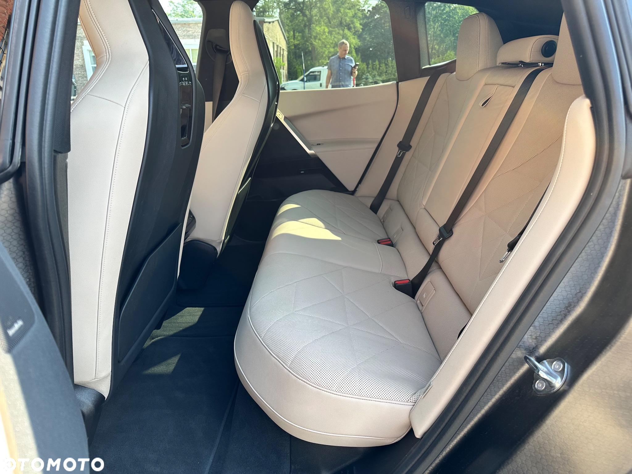 BMW iX xDrive50 - 16