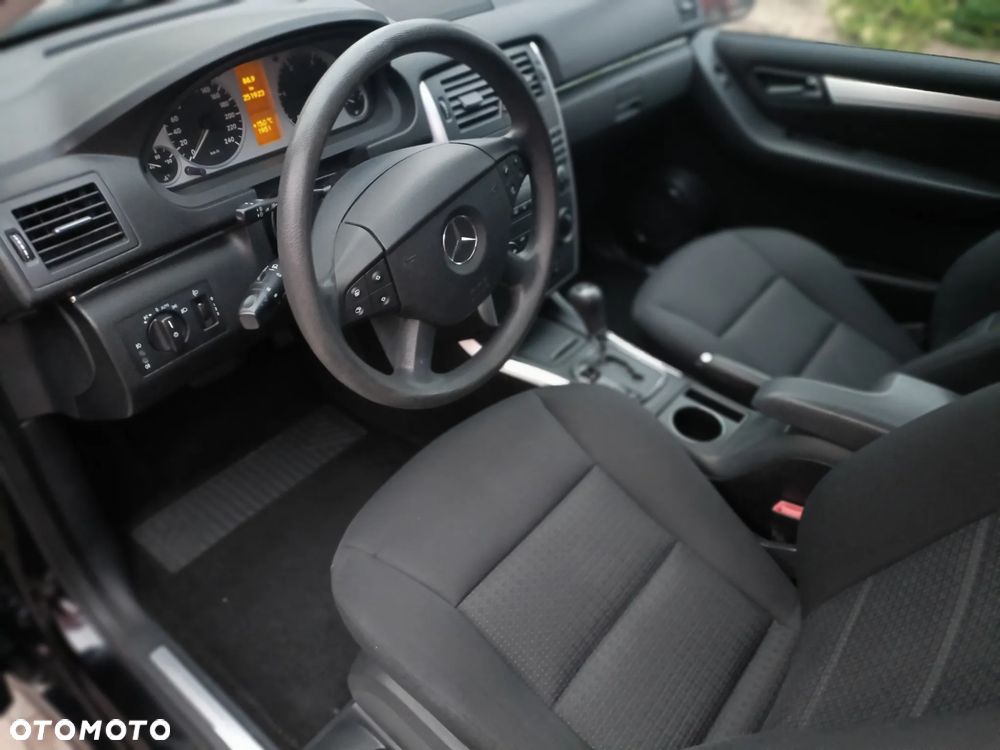 Mercedes-Benz Klasa B 180 CDI Autotronic - 21