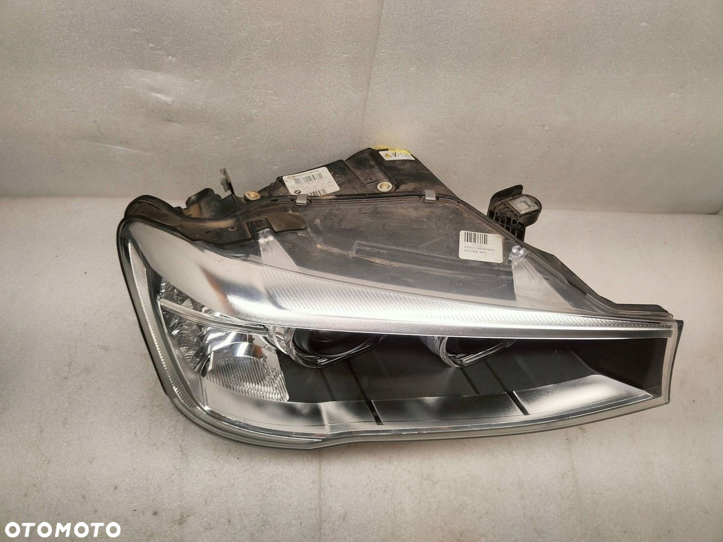 BMW X3 F25 XENON NIE SKRĘTNY Przód strona prawa 7400018 - 5