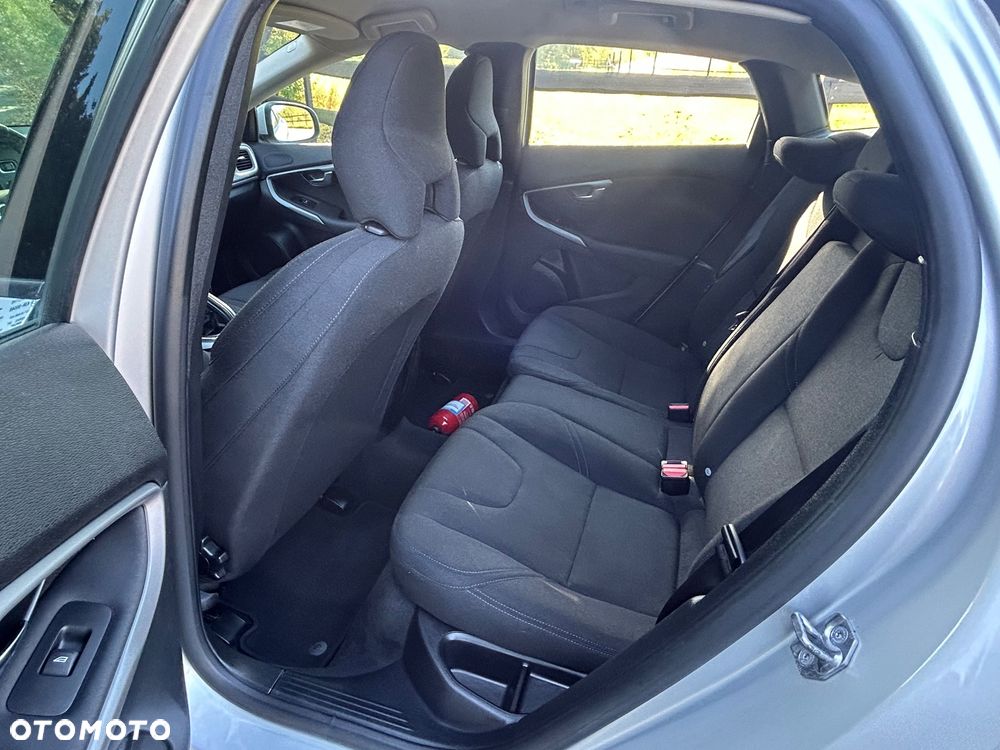 Volvo V40 - 18