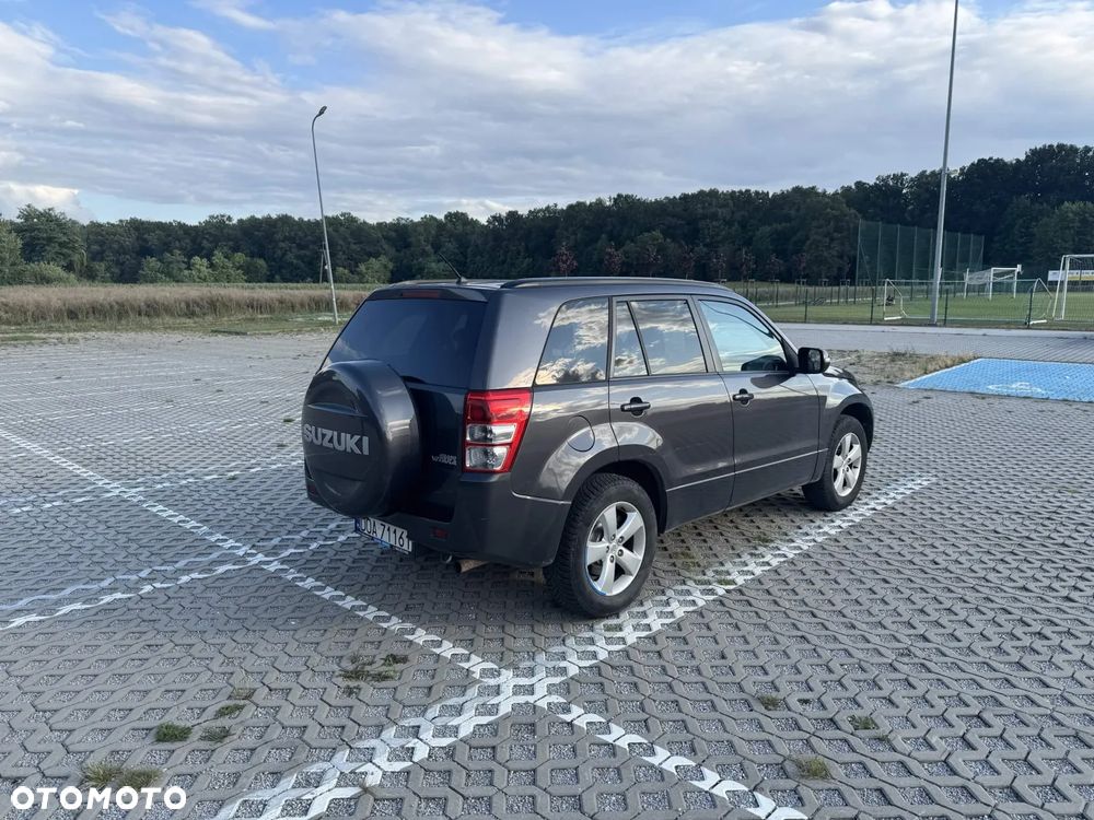 Suzuki Grand Vitara 2.4 De Luxe - 13
