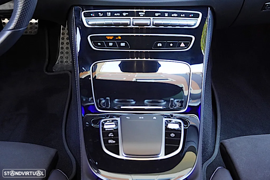 Mercedes-Benz E 300 de AMG Line - 31