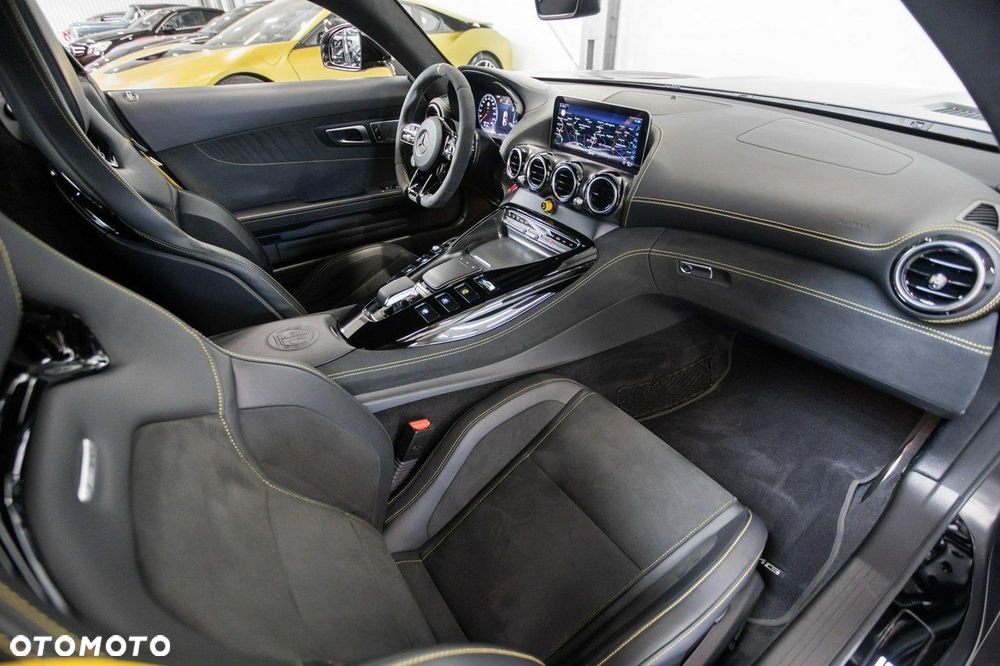 Mercedes-Benz AMG GT - 23