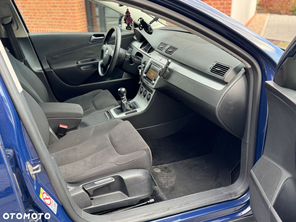 Volkswagen Passat 2.0 TDI DPF Comfortline - 11