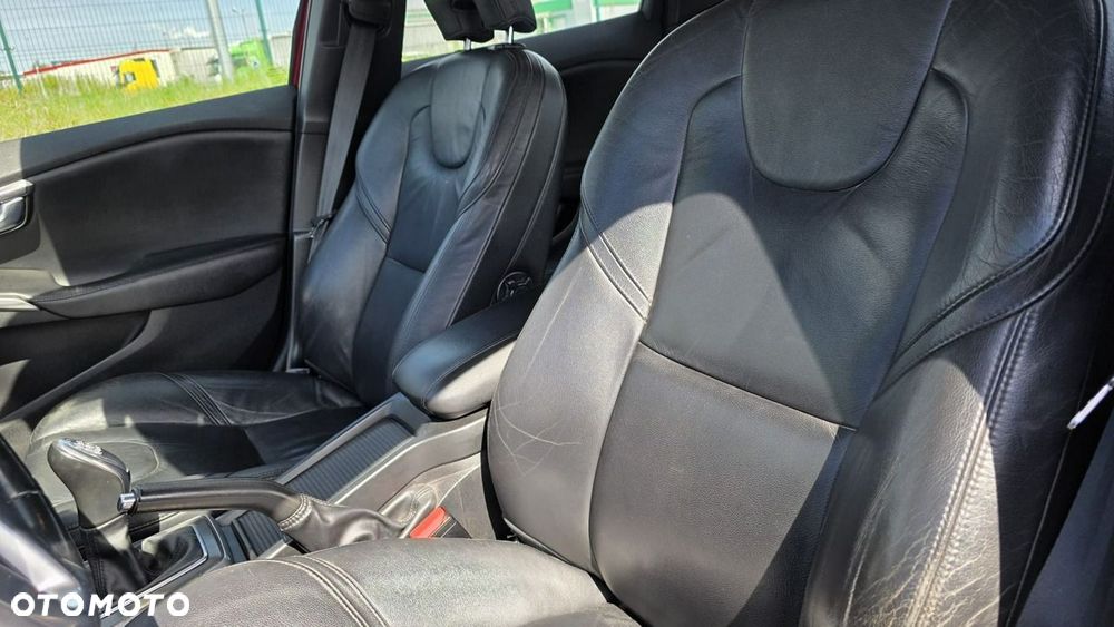 Volvo V40 - 20