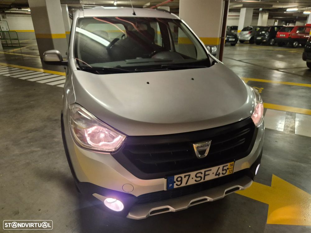 Dacia Lodgy 1.5 dCi Stepway 7L - 6