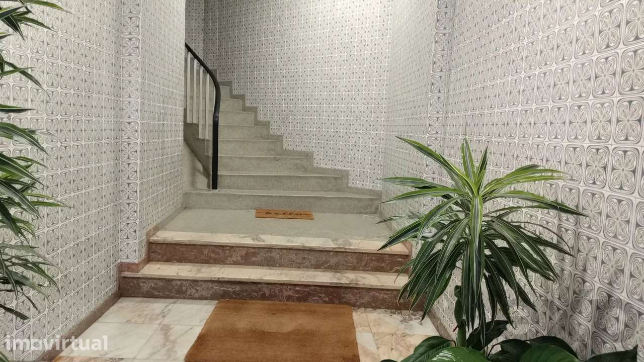 T2 na Areosa | Investimento Exclusivo com Elevado Potencial de Valoriz - Grande imagem: 3/23