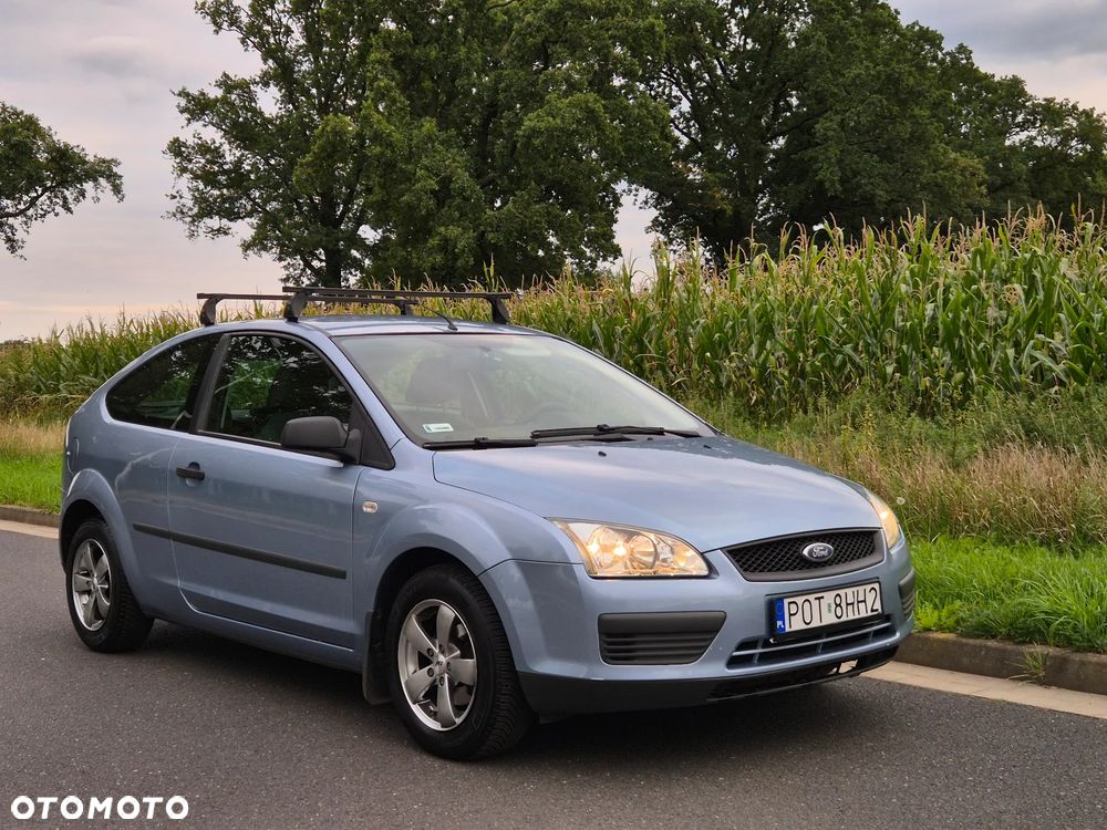 Ford Focus 1.4 Ambiente - 9