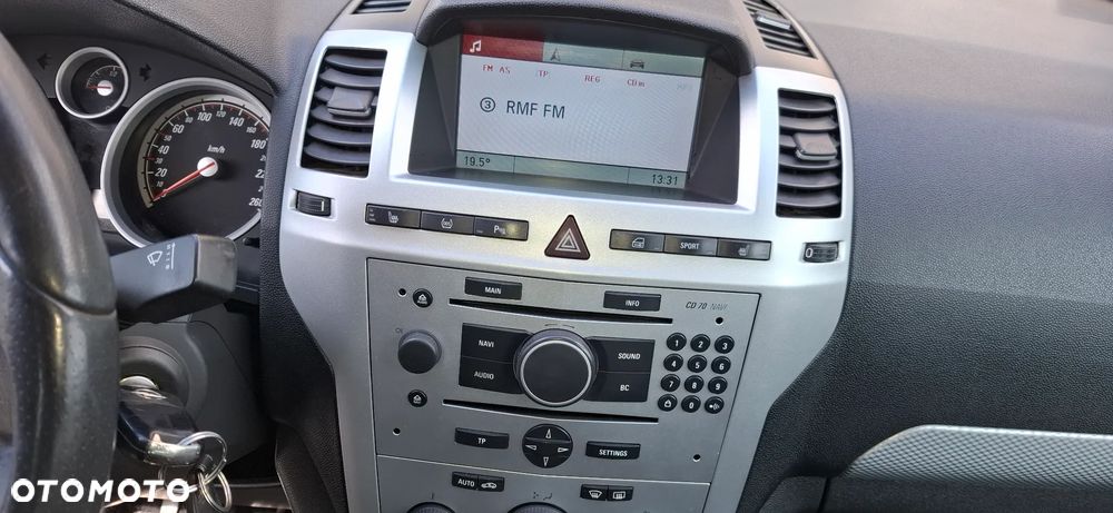 Opel Zafira 2.0 T Sport - 9