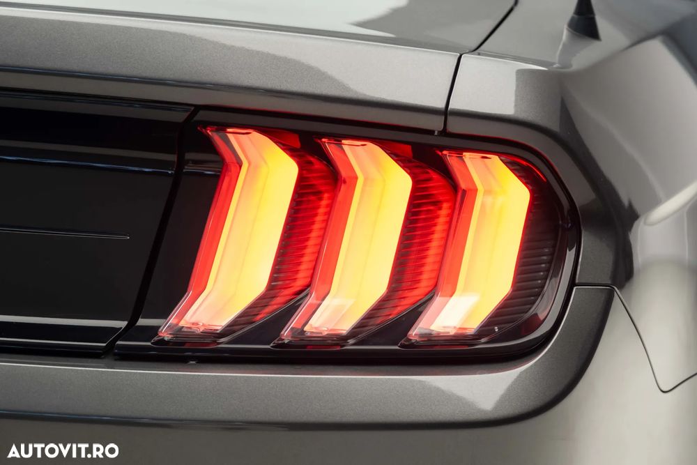 Ford Mustang 5.0 Ti-VCT V8 Aut. GT - 16