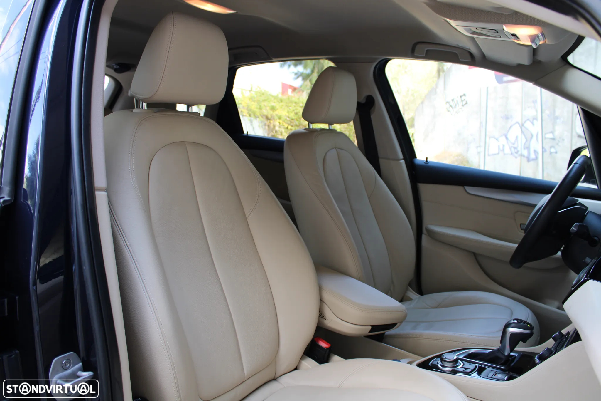 BMW 218 Active Tourer d Advantage Auto - 24