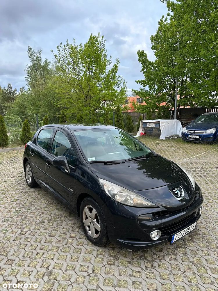 Peugeot 207 1.4 Presence Grand Prix - 1