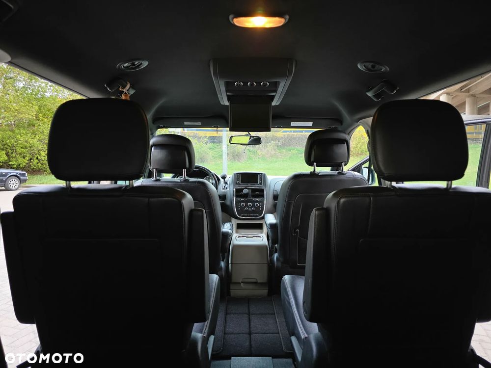 Dodge Grand Caravan - 18