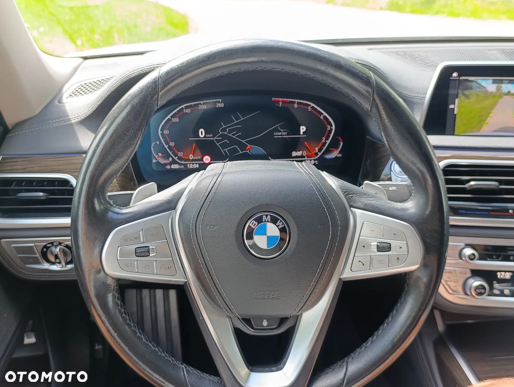BMW Seria 7 740Li - 17
