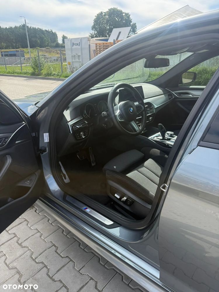 BMW Seria 5 540d xDrive - 9