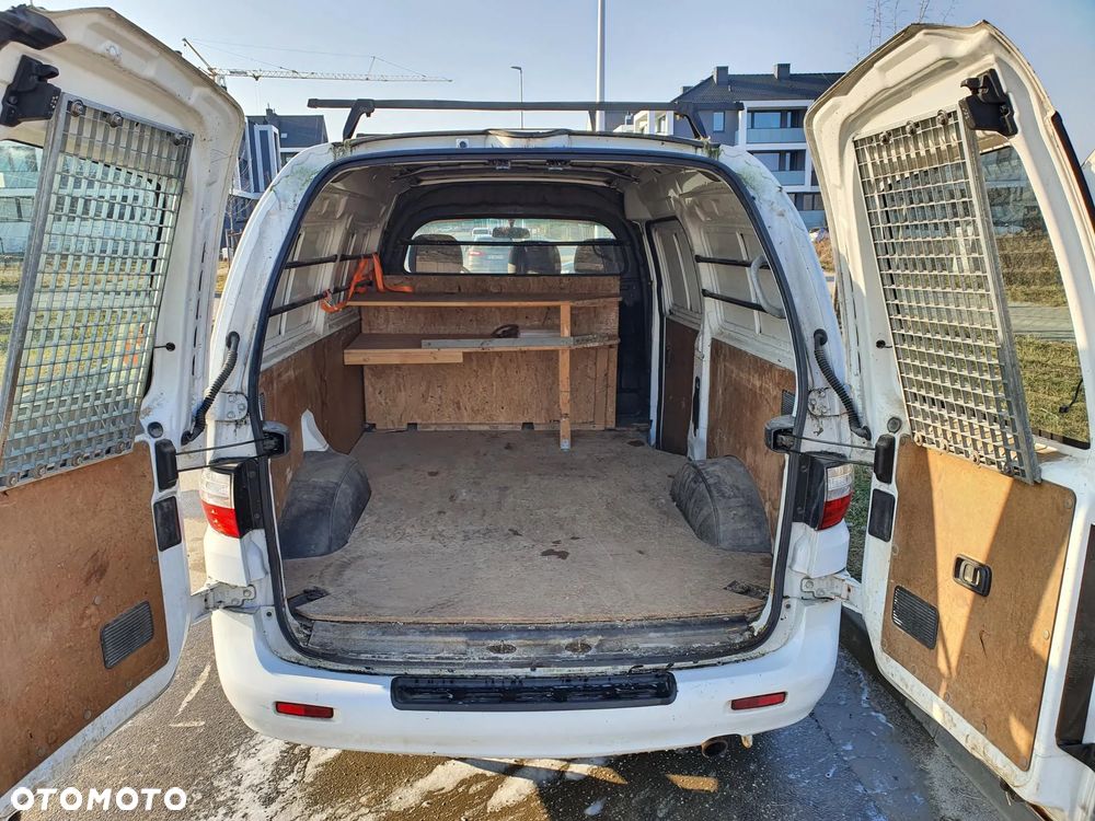 Hyundai H-1 / C12 - 12