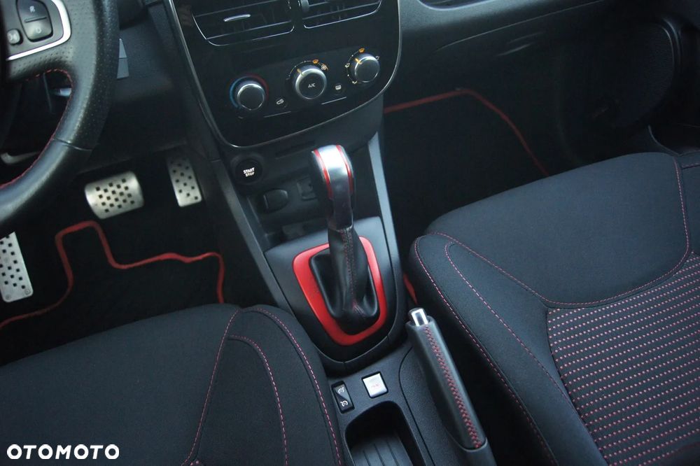 Renault Clio TCe 220 EDC R.S Trophy - 25
