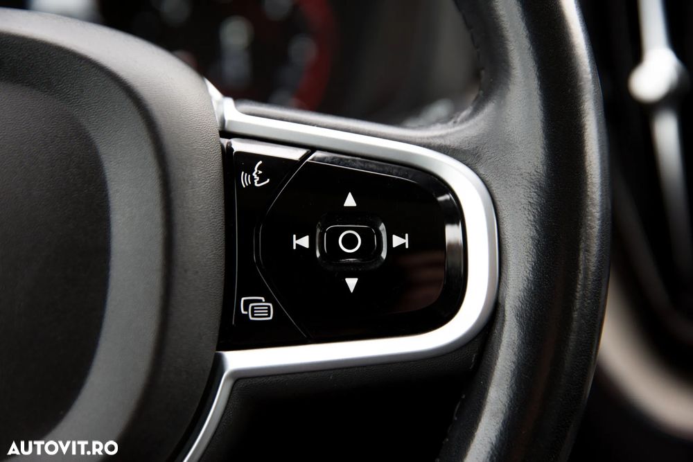 Volvo XC 60 D4 Geartronic Momentum - 38