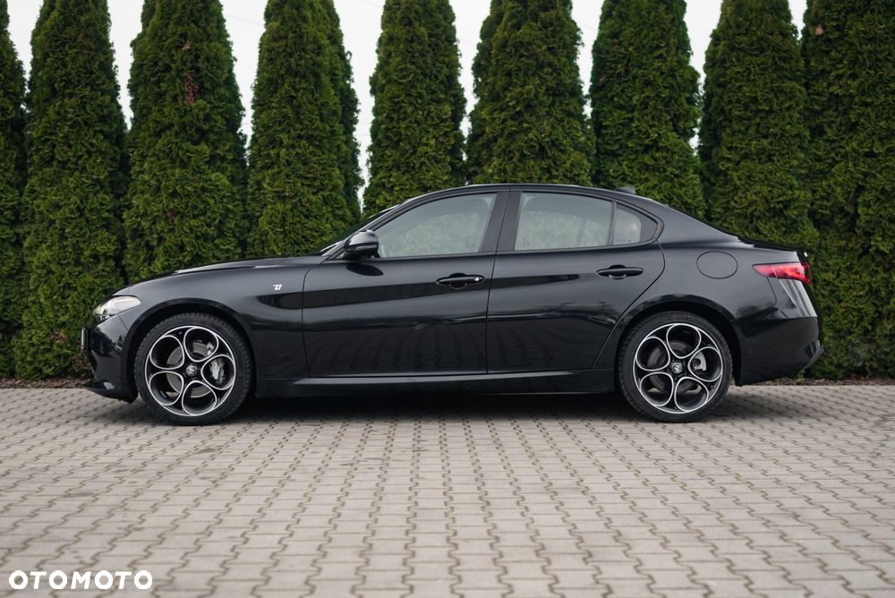 Alfa Romeo Giulia - 7