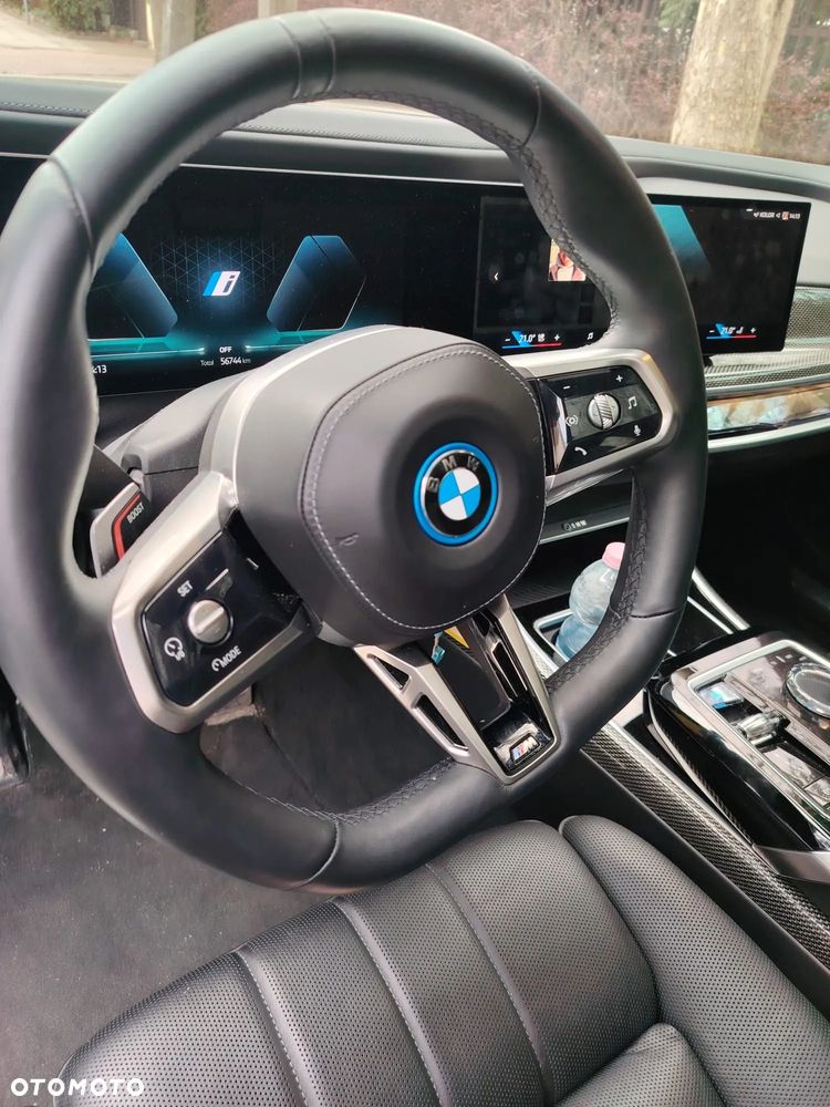 BMW i7 105.7kWh xDrive60 Individual Edition - 6