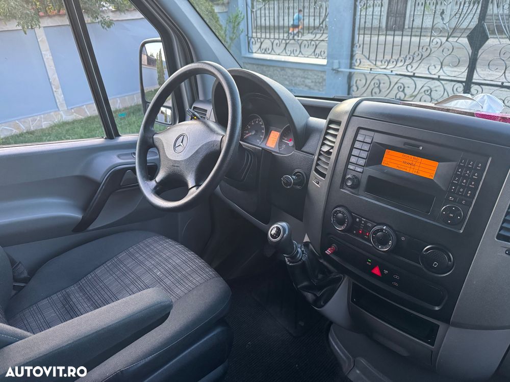 Mercedes-Benz Sprinter - 15