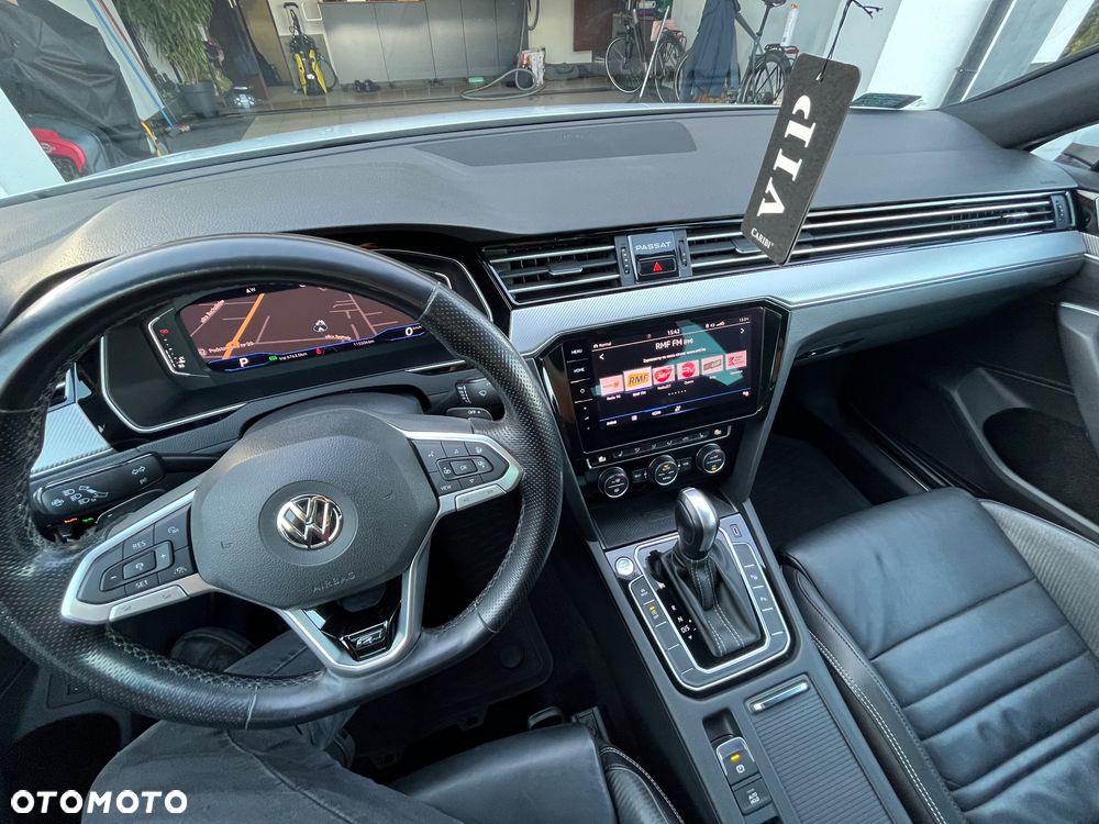 Volkswagen Passat 2.0 TSI Elegance DSG - 18