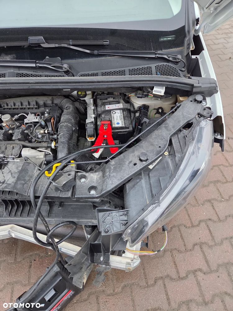 Peugeot PARTNER 1.2i 131KM - 14