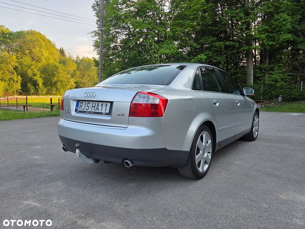Audi A4 Limousine 2.4 - 11