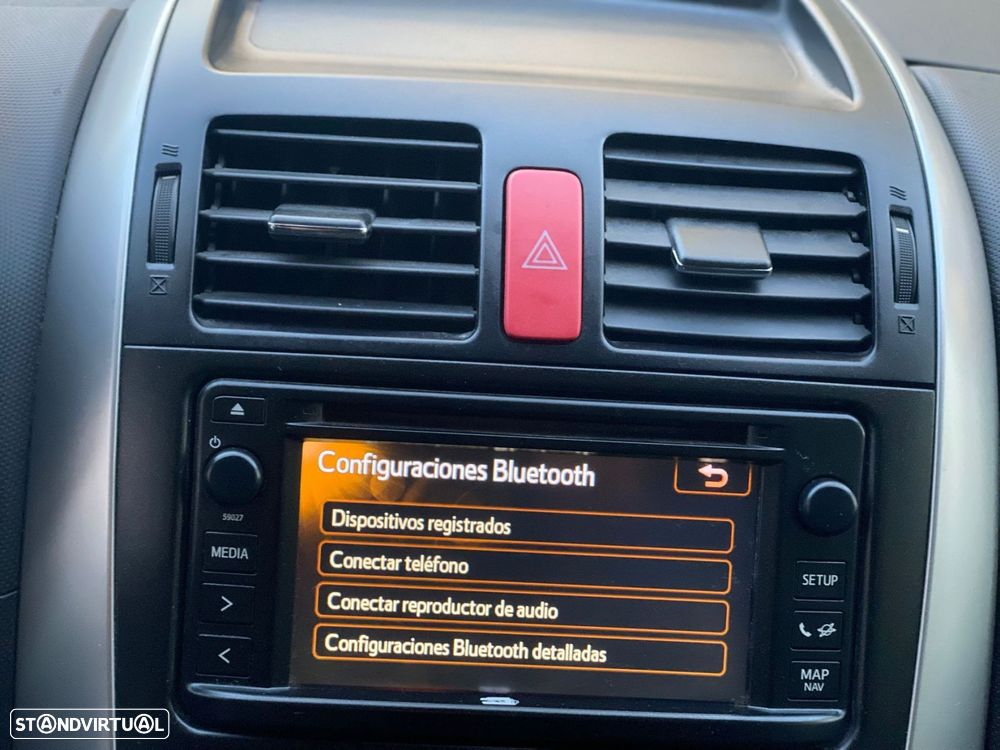 Toyota Auris 1.4 D-4D - 17