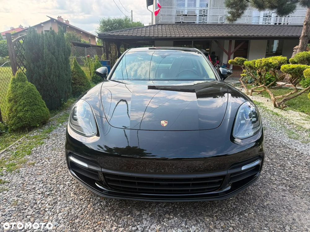 Porsche Panamera - 3