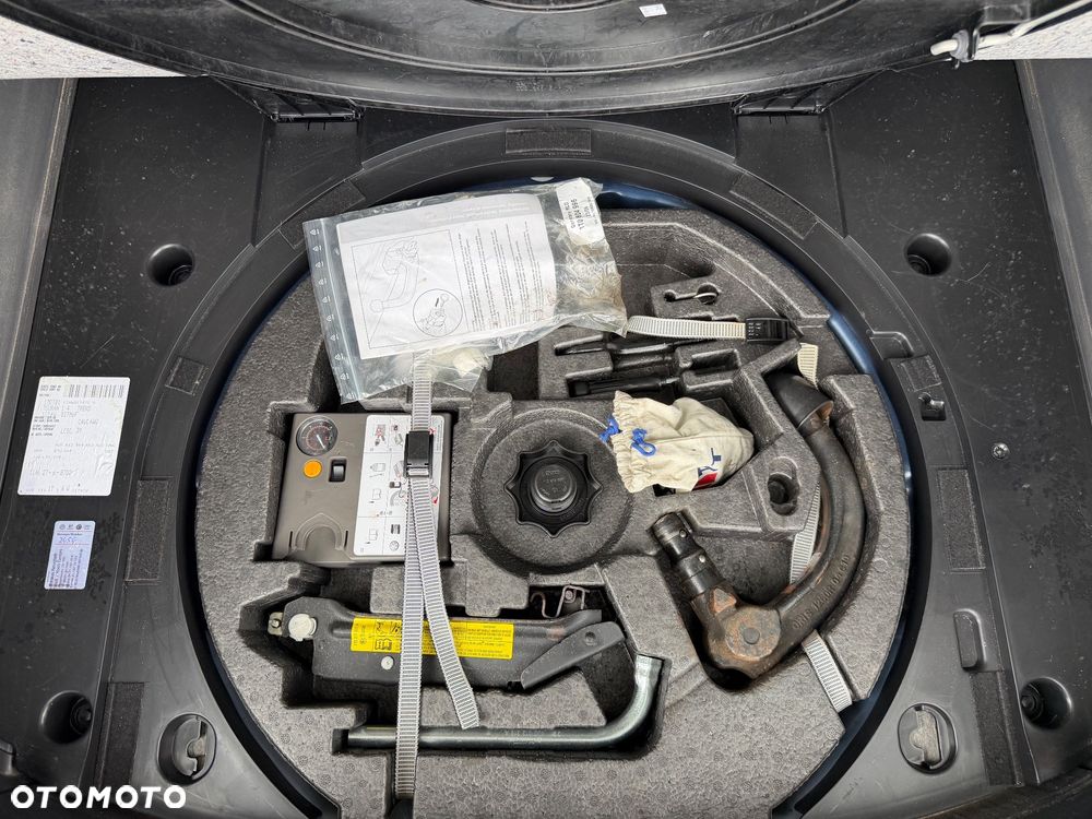 Volkswagen Touran 1.4 TSI Freestyle - 40