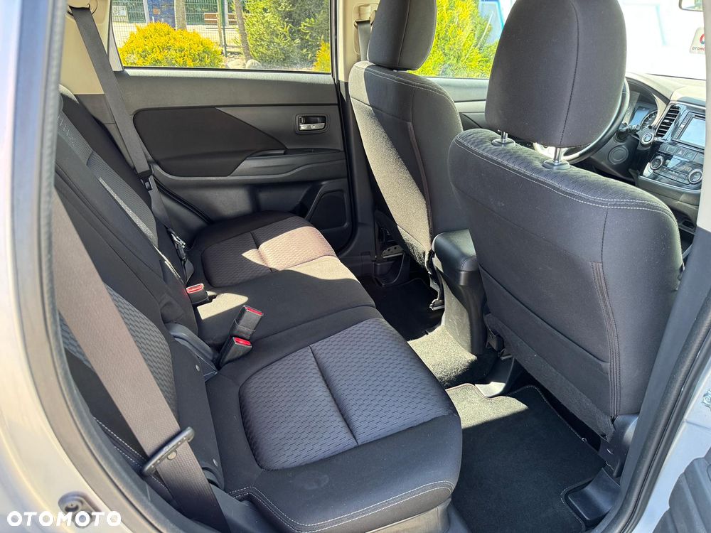 Mitsubishi Outlander 2.0 Intense + 2WD - 30